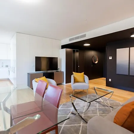 Flh Praca Comercio Artistic Flat With Balcony Lejlighed *